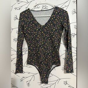 Hollister womens body suit long sleeve floral